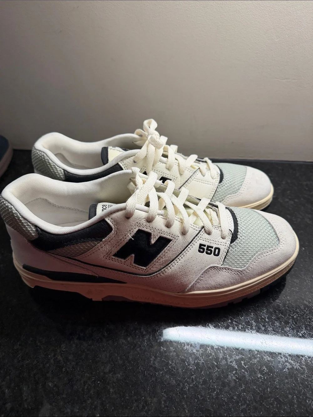 New Balance 550 Men’s White and Light Gray Sneakers size 12 - Picture 2 of 5
